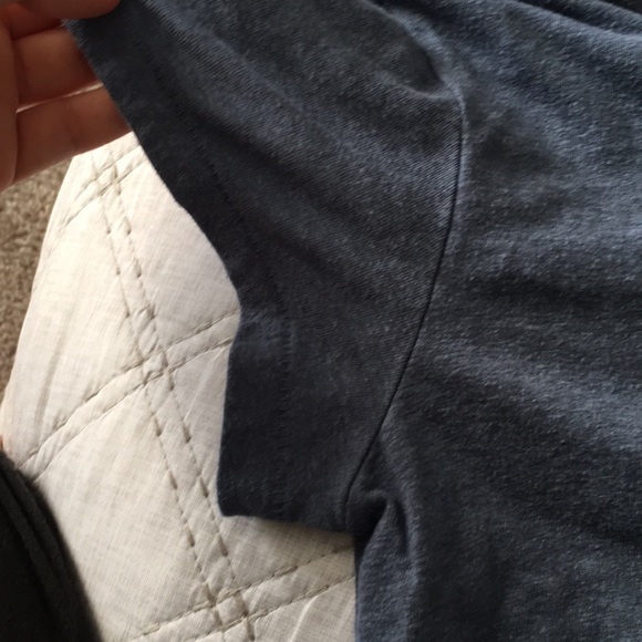 Abercrombie and Fitch tshirt - Picture 3 of 4